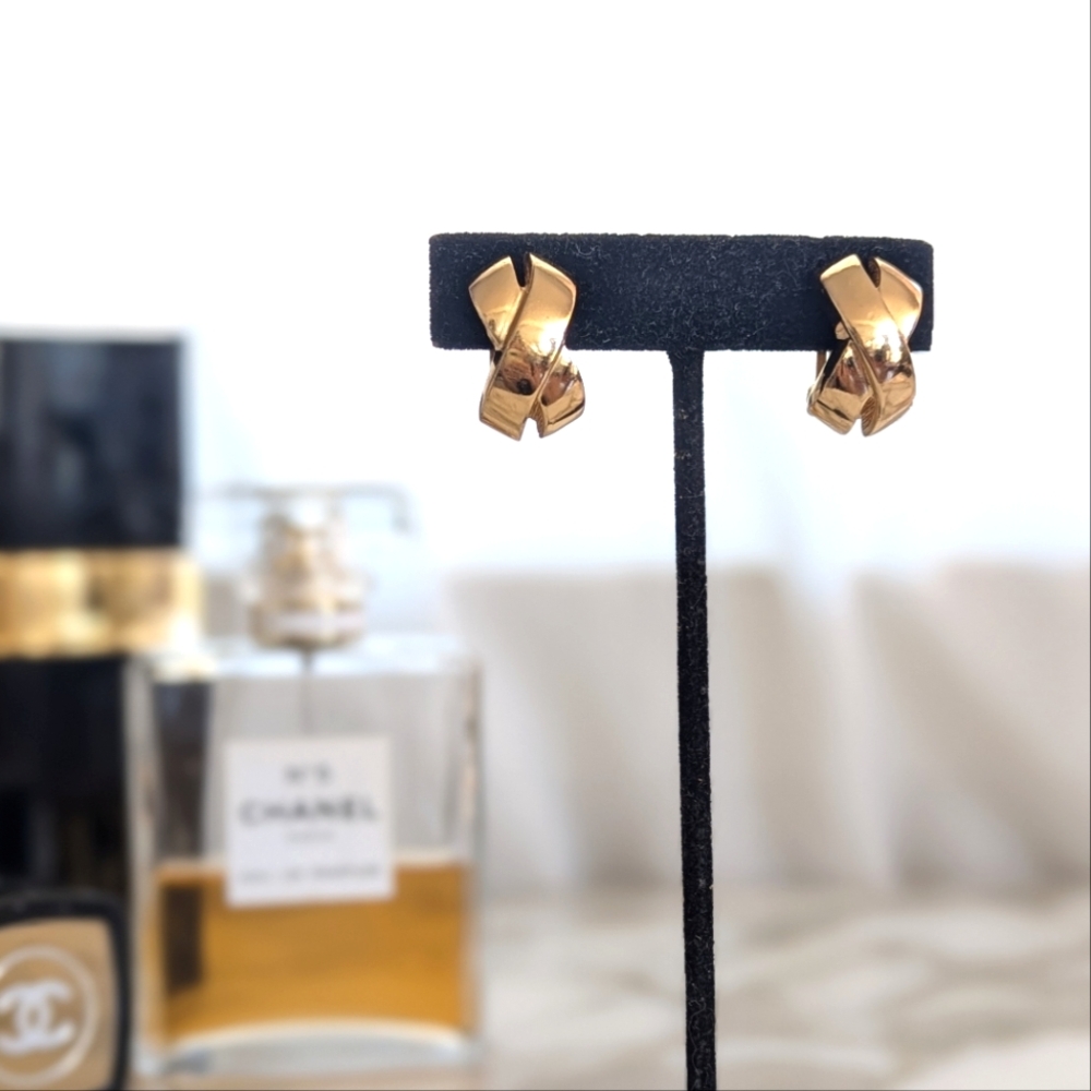 Vintage 90s Christian Dior Criss Cross Gold Tone Clip On Earrings